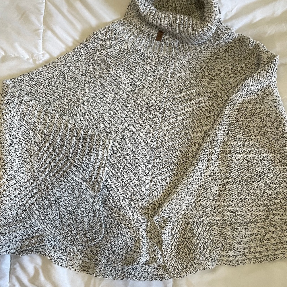 Cozy Roots Turtleneck poncho